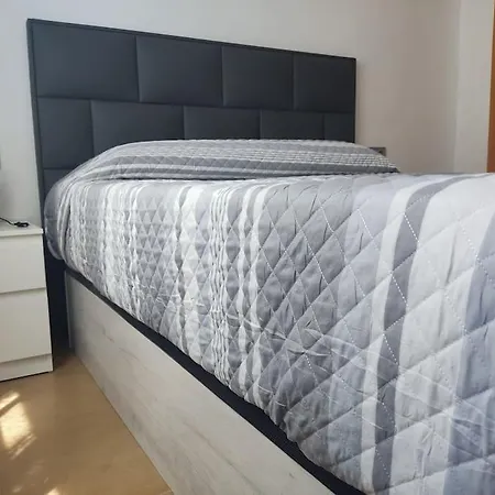 Precioso Piso Cerca De La Playa, Aeropuerto Y Tren Apartment *